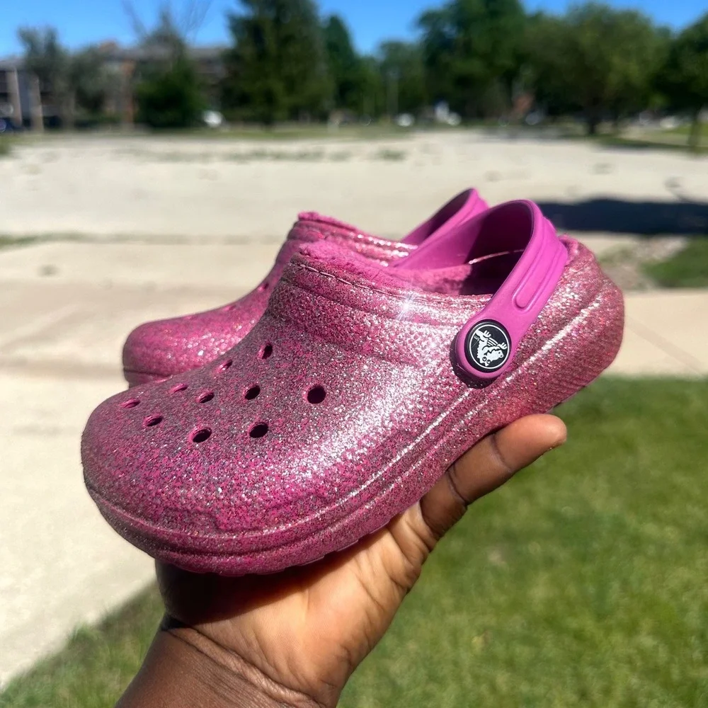 Crocs Kids Classic Lined Glitter Clogs Size 11 Pink Sparkle Sandals